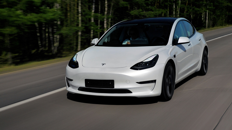 Liste des prix officiels des autos Tesla neuves au Canada (2024)